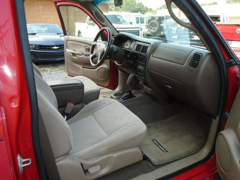 Used 2004 Toyota Tacoma PreRunner RWD image 12