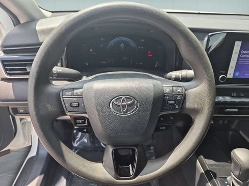 Used 2025 Toyota Camry LE FWD image 18