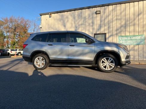 Used 2016 Honda Pilot LX image 2