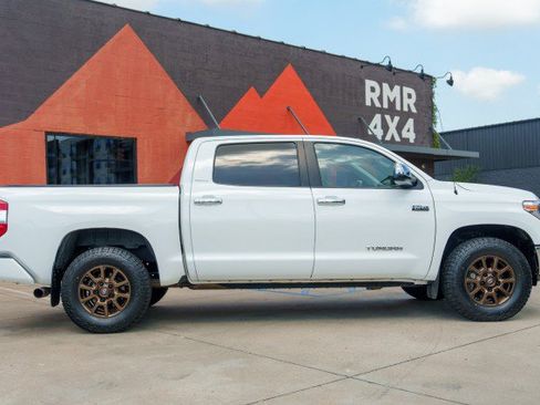 Used 2018 Toyota Tundra Limited w/ Limited Premium Package AWD/4WD image 4