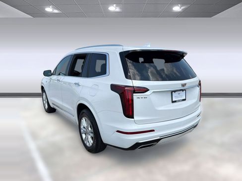 Used 2024 Cadillac XT6 Luxury FWD image 3