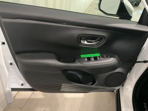 New 2026 Honda HR-V LX image 4