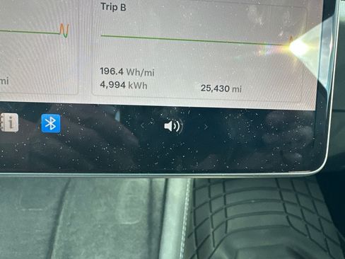 Used 2024 Tesla Model 3 Standard Range RWD image 4