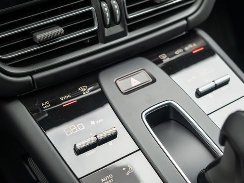 New 2026 Porsche Macan GTS AWD/4WD image 39