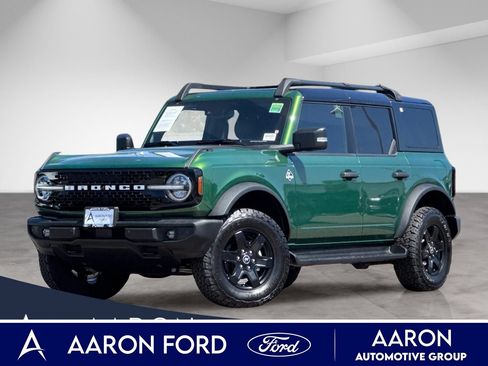 Used 2025 Ford Bronco Outer Banks AWD/4WD image 1