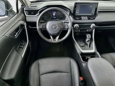 Used 2021 Toyota RAV4 XLE Premium AWD/4WD image 10