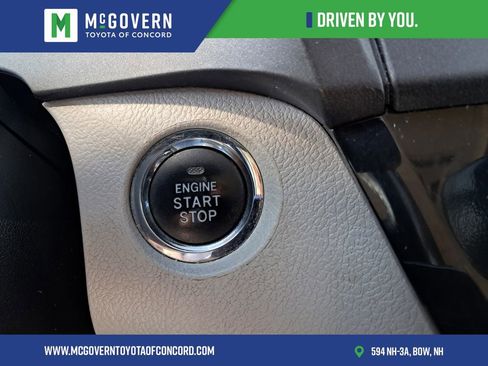 Used 2020 Toyota Sienna XLE w/ Carpet Mat Package AWD/4WD image 26