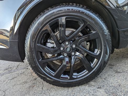 Used 2024 Land Rover Discovery Dynamic SE image 51