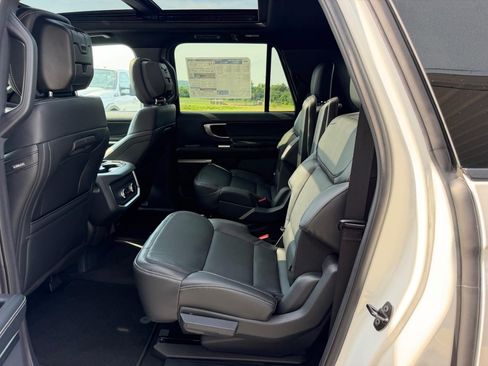New 2026 Ford Expedition Max Platinum w/ Stealth Appearance Package AWD/4WD image 11