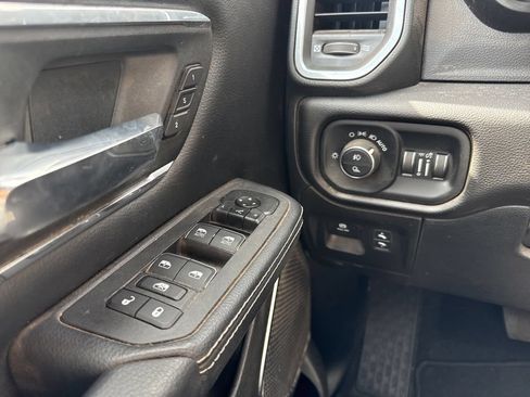 Used 2025 RAM 1500 Laramie w/ Sport Appearance Package AWD/4WD image 14