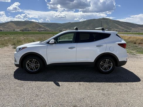 Used 2017 Hyundai Santa Fe Sport AWD/4WD image 4
