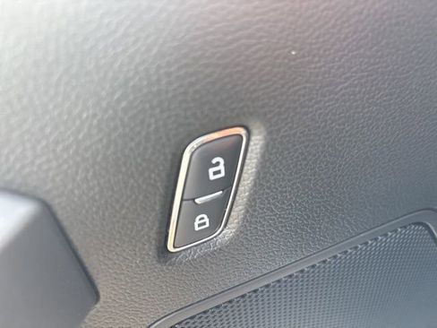 Used 2019 Ford F150 XLT w/ Equipment Group 302A Luxury image 23