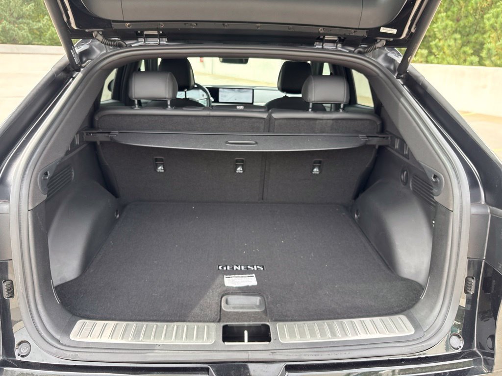 Used 2024 Genesis GV60 RWD image 25