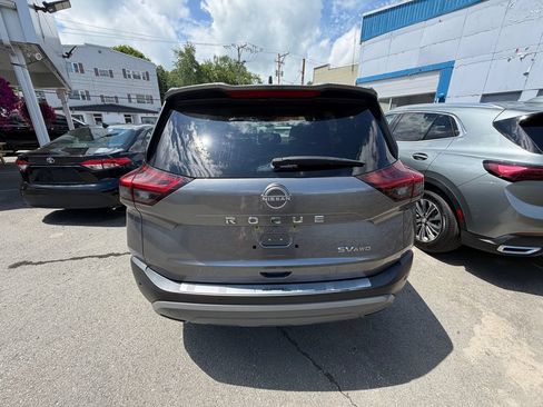 Used 2023 Nissan Rogue SV AWD/4WD image 4
