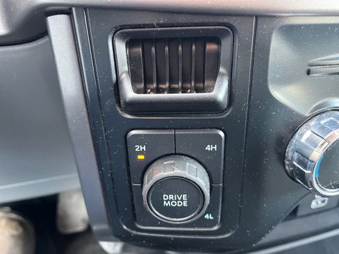 Used 2025 Ford F150 XLT w/ Equipment Group 301A Standard image 22