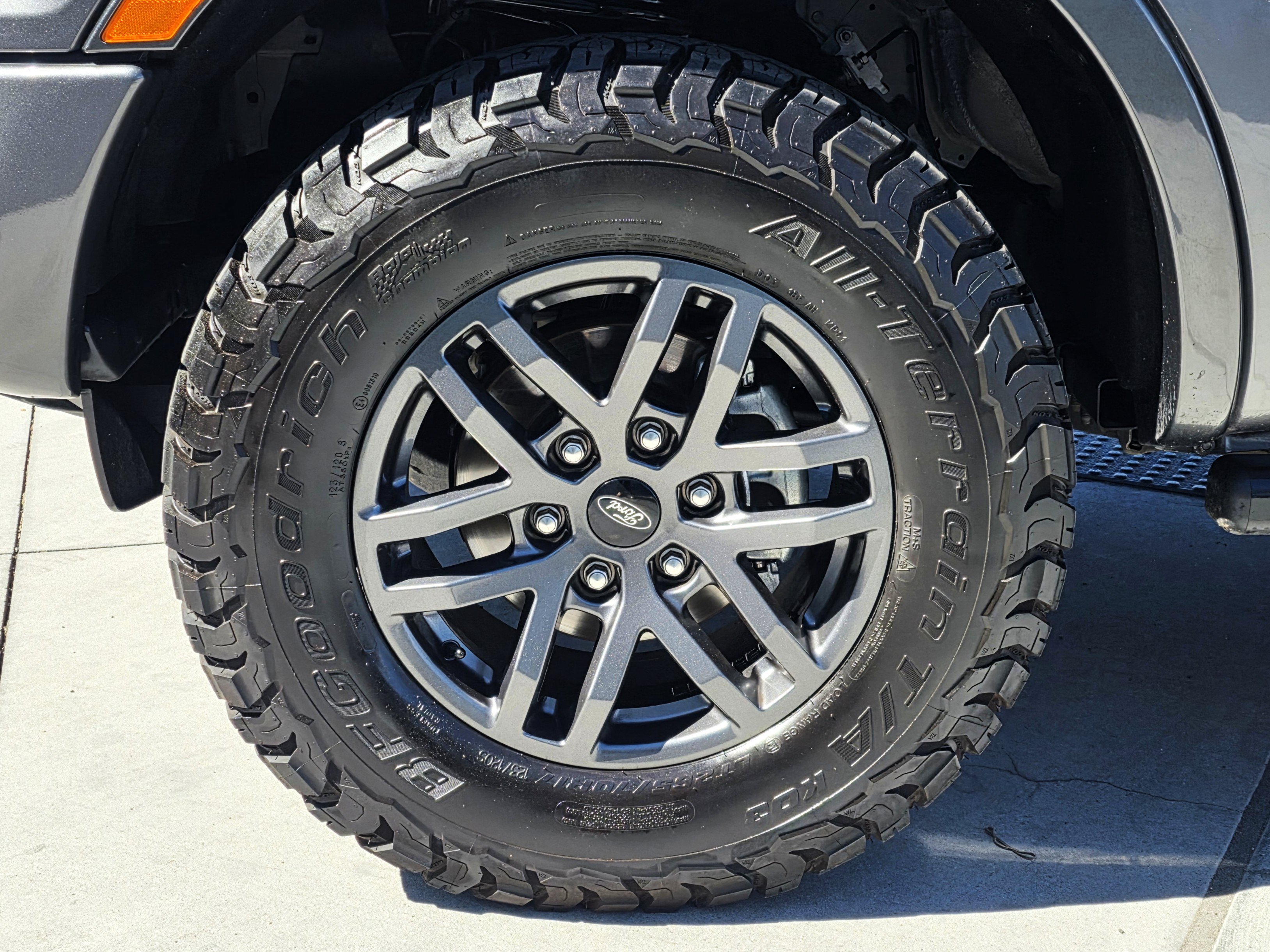 Used 2021 Ford Ranger Lariat w/ Tremor Off-Road Package AWD/4WD image 9