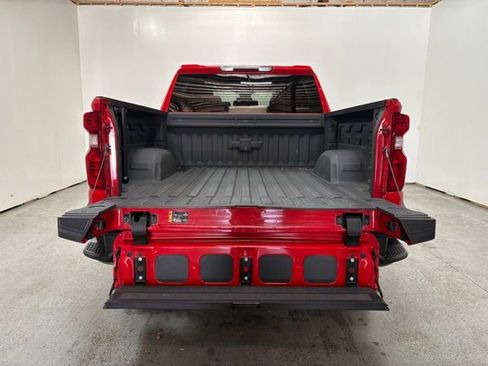 Used 2023 Chevrolet Silverado 1500 Custom Trail Boss w/ LPO, Dark Essentials Package image 9