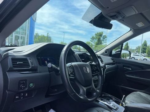 Used 2019 Honda Pilot Touring image 14