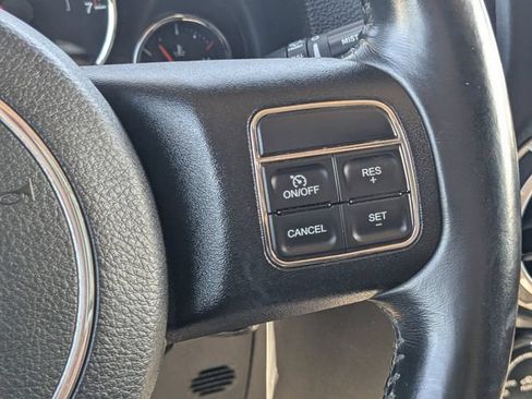 Used 2013 Jeep Wrangler Unlimited Rubicon w/ Connectivity Group AWD/4WD image 22