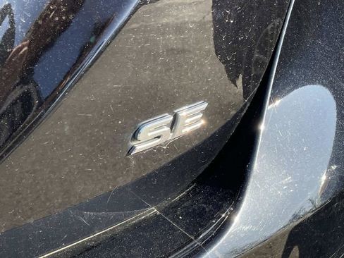 Used 2023 Toyota Camry SE image 11