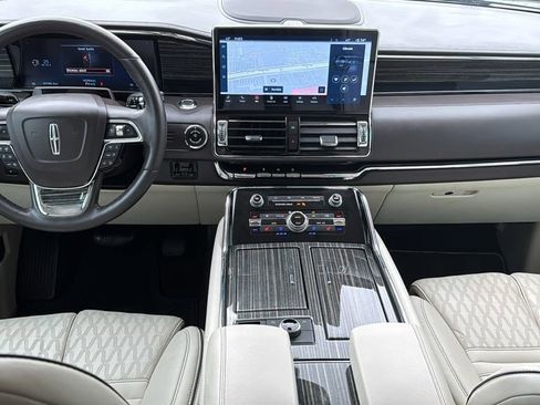 Used 2022 Lincoln Navigator Black Label AWD/4WD image 19