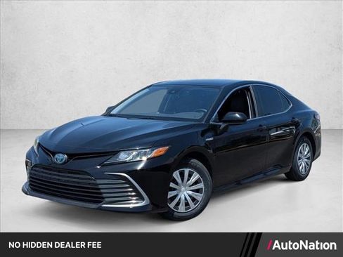 Used 2021 Toyota Camry LE FWD image 1
