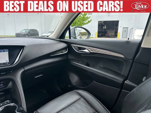 Used 2022 Buick Envision Avenir w/ Technology Package II FWD image 25