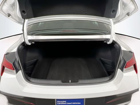 Certified 2025 Hyundai Elantra SEL image 24