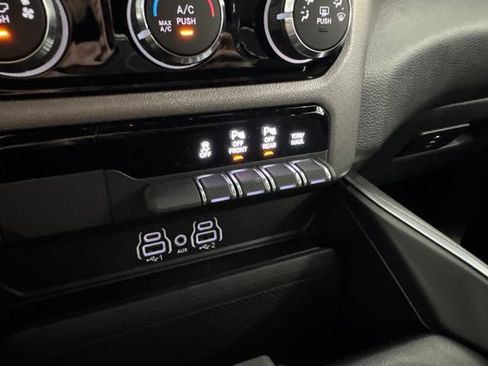 New 2026 RAM 1500 Express AWD/4WD image 39