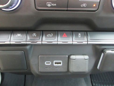 Certified 2023 Chevrolet Silverado 1500 Custom w/ LPO, Dark Essentials Package image 31