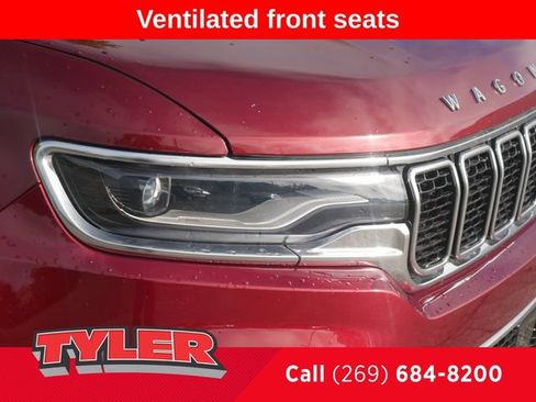 Used 2024 Jeep Wagoneer L Series II w/ Flexible Seating Group AWD/4WD image 10