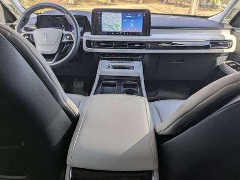 New 2025 Lincoln Aviator Reserve w/ Illumination Package image 5