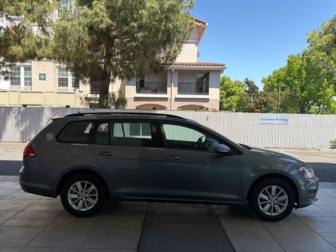Used 2016 Volkswagen Golf S FWD image 6