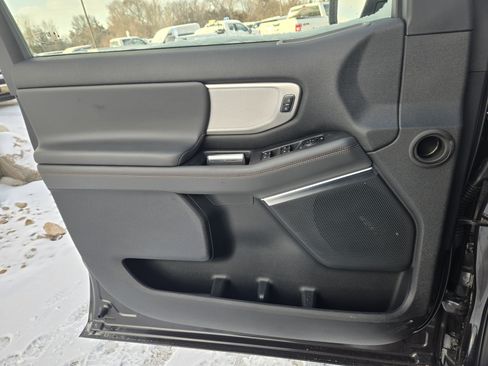 Used 2025 Ford Expedition Active image 21