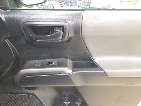 Used 2019 Toyota Tacoma SR5 image 19