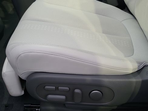 Certified 2025 Hyundai Ioniq 5 Limited image 14