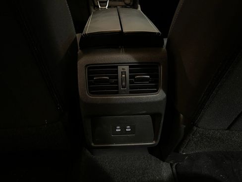 Used 2025 Nissan Rogue SV image 24