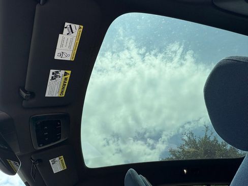 New 2025 Volvo EX30 Plus w/ Protection Package Premier image 18