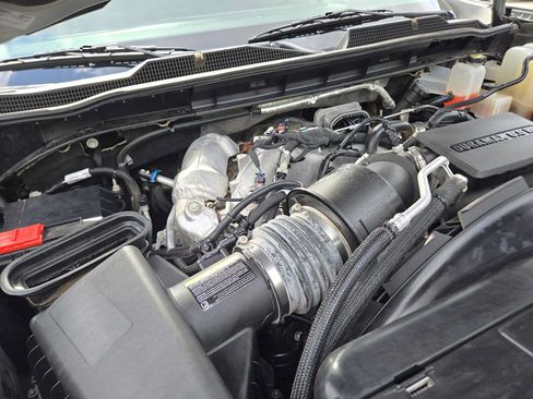 Used 2024 Chevrolet Silverado 2500 ZR2 w/ Technology Package AWD/4WD image 30