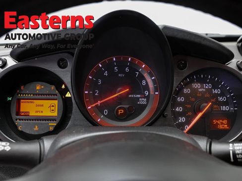 Used 2020 Nissan 370Z NISMO RWD image 17