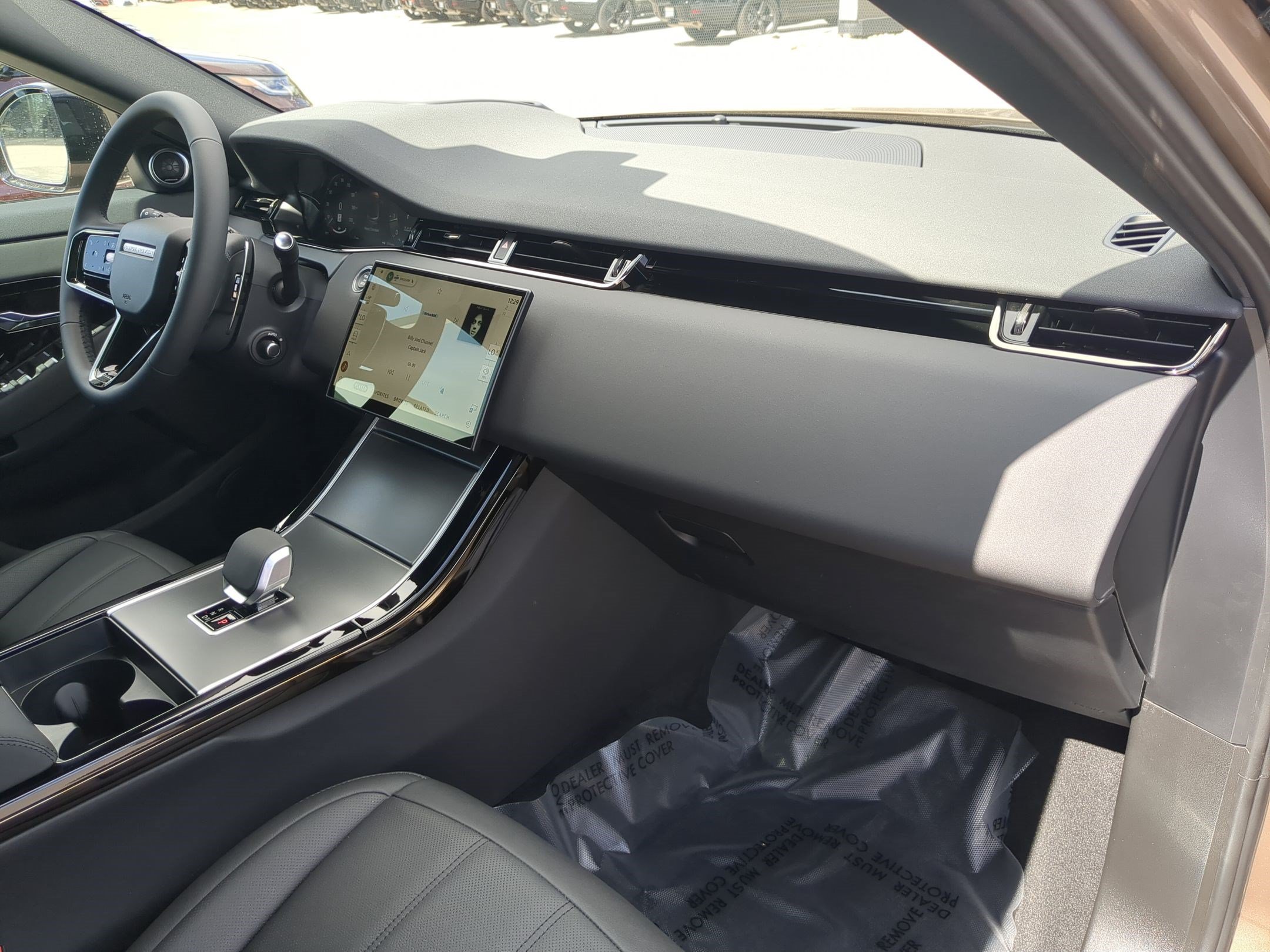 New 2026 Land Rover Range Rover Evoque S AWD/4WD image 32