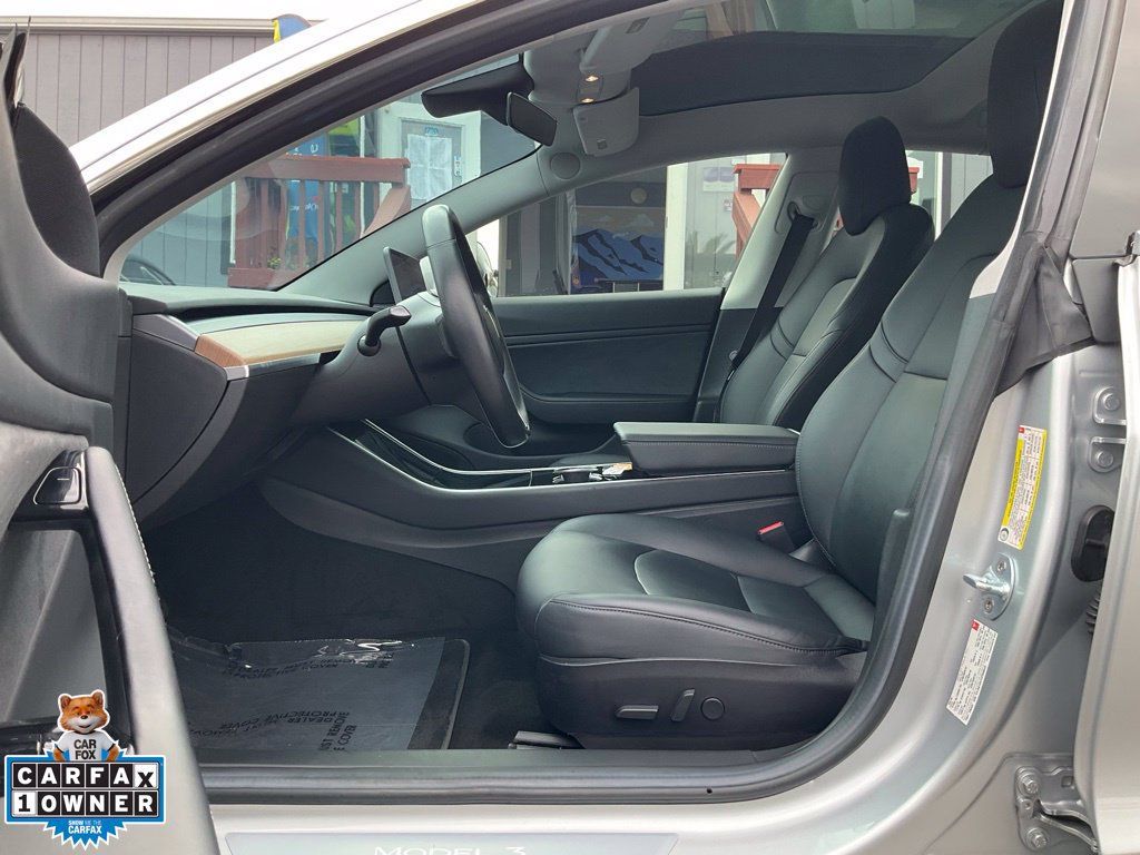 Used 2018 Tesla Model 3 Long Range RWD image 7