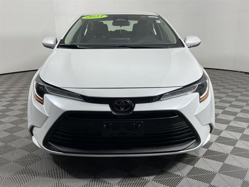 Certified 2023 Toyota Corolla LE image 2