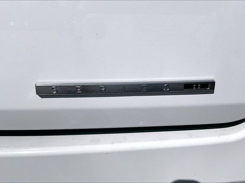 Certified 2024 Jeep Wagoneer L Series II w/ Flexible Seating Group AWD/4WD image 25