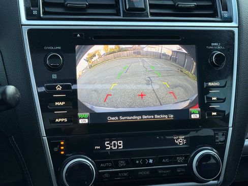 Used 2018 Subaru Outback 2.5i Limited image 19