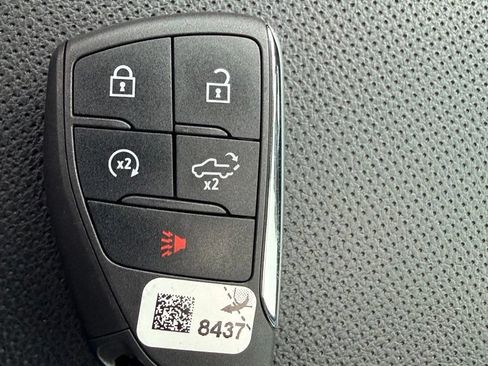 Used 2024 Chevrolet Silverado 2500 LTZ w/ LTZ Convenience Package AWD/4WD image 31