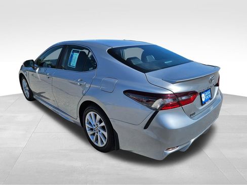 Used 2024 Toyota Camry SE FWD image 8