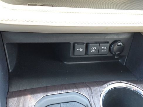 Used 2021 Toyota Highlander Platinum FWD image 21