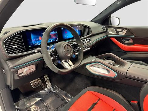 Certified 2025 Mercedes-Benz GLE 53 AMG 4MATIC Coupe image 9