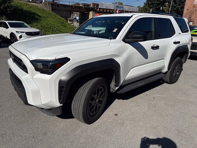 Used 2025 Toyota 4Runner SR5 AWD/4WD image 5